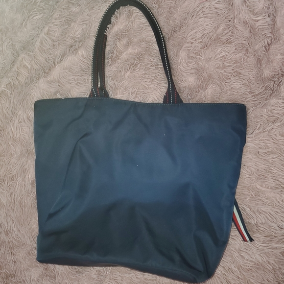 Tommy Hilfiger tote bag purse - Picture 3 of 7